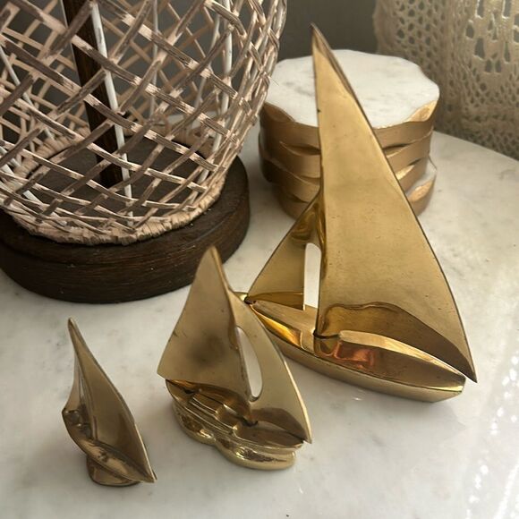 Vintage Mid-century modern brass sailboats 3 total. - Picture 2 of 13